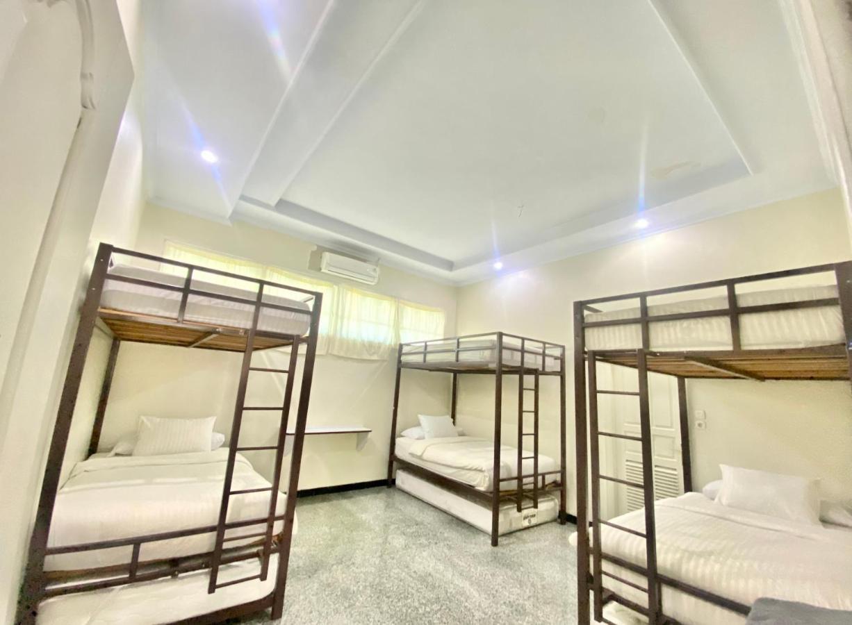 Sentosa Lodge Паданг Экстерьер фото