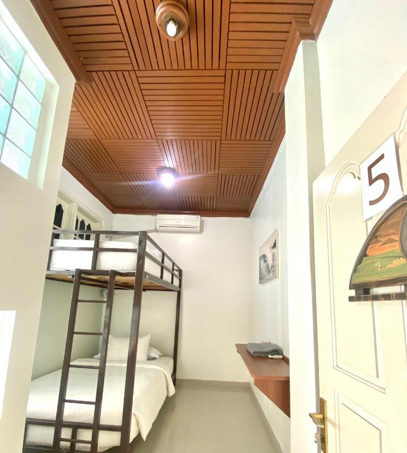 Sentosa Lodge Паданг Экстерьер фото